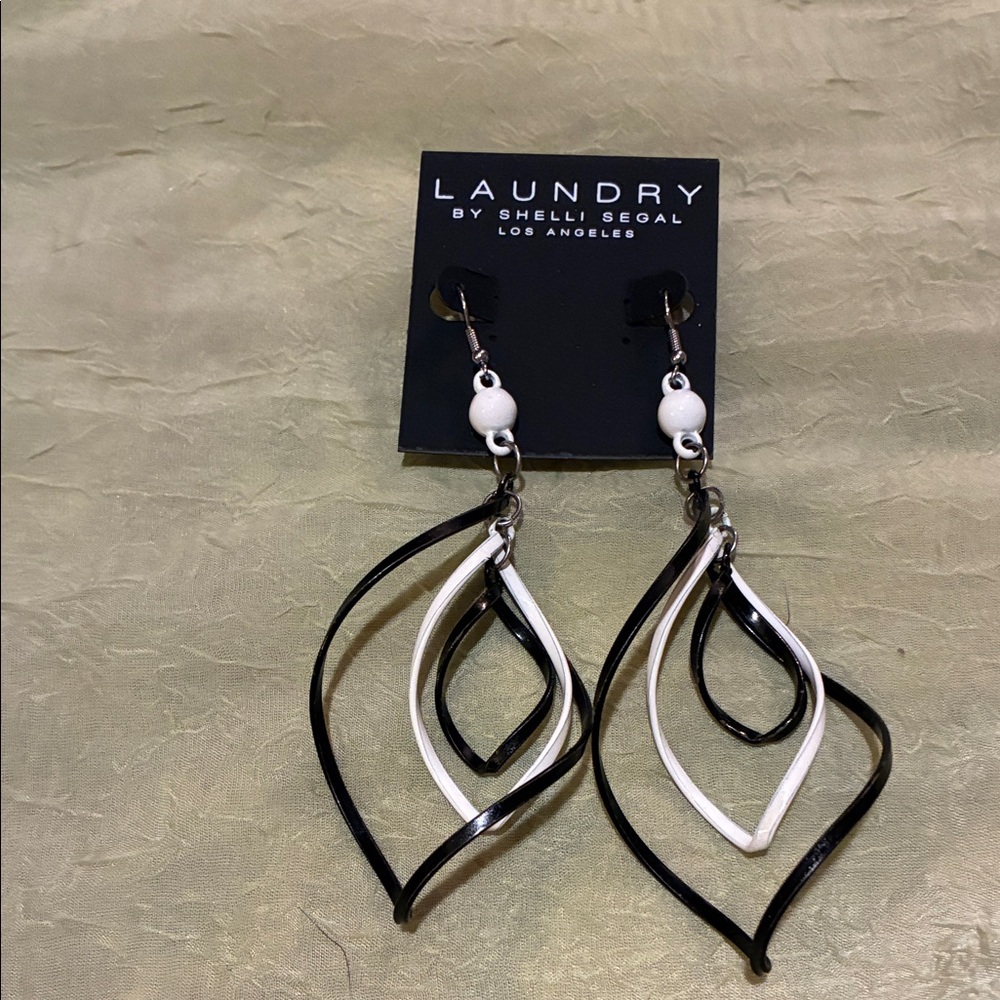 Laundry by Shelli Segal Black and White Dangle Earrings
